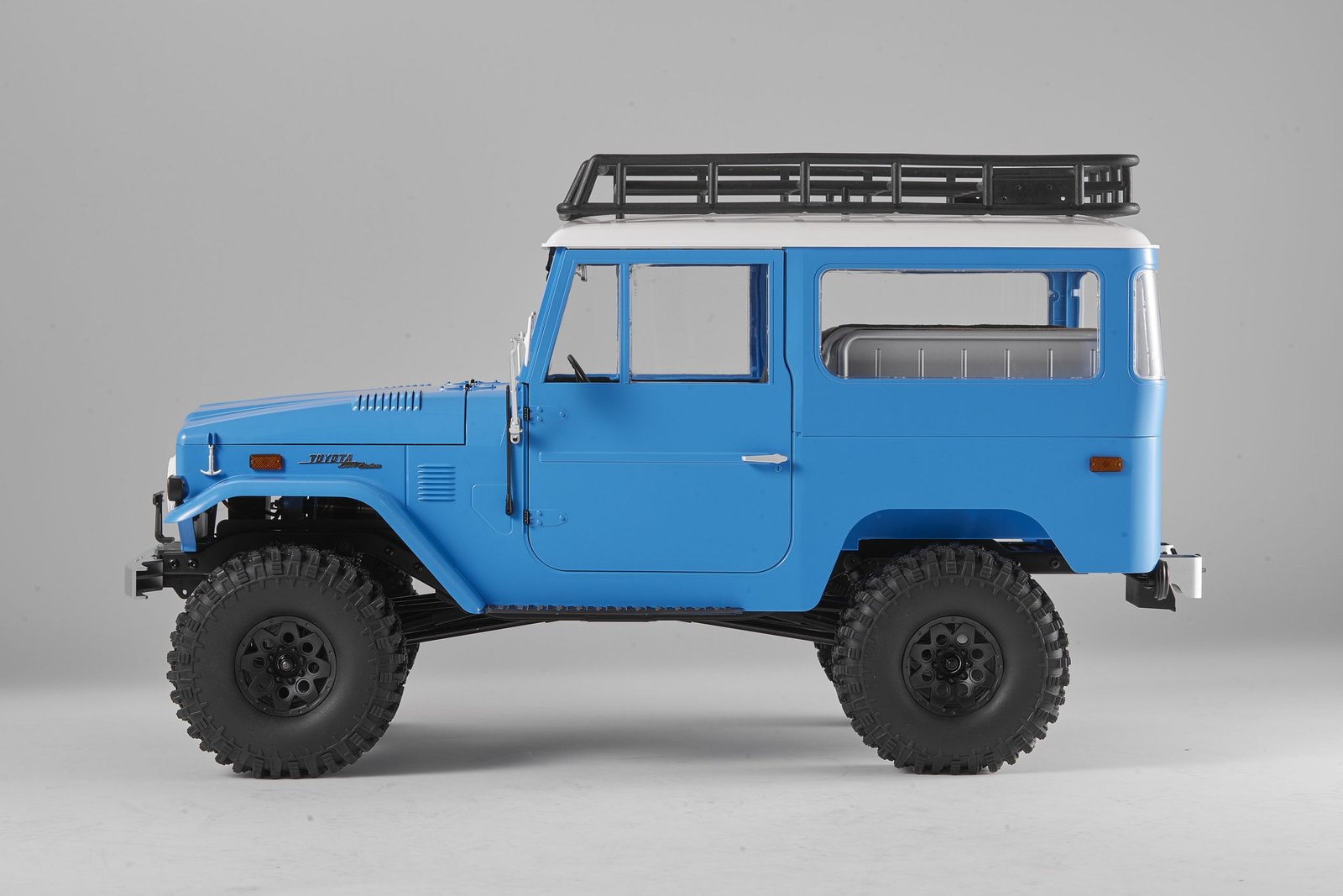 1:10 Toyota Land Cruiser FJ40 RS Blue - Image 6