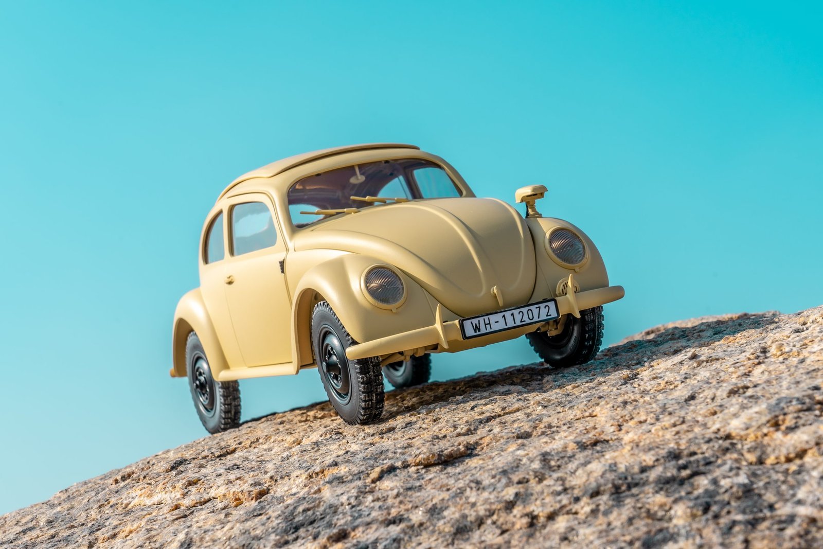 1:12 Kommandeurwagen Beetle RTR Yellow - Image 13