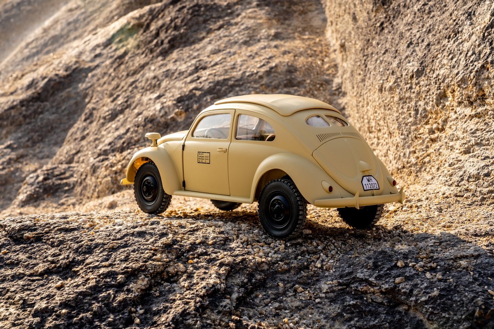 1:12 Kommandeurwagen Beetle RTR Yellow - Image 6
