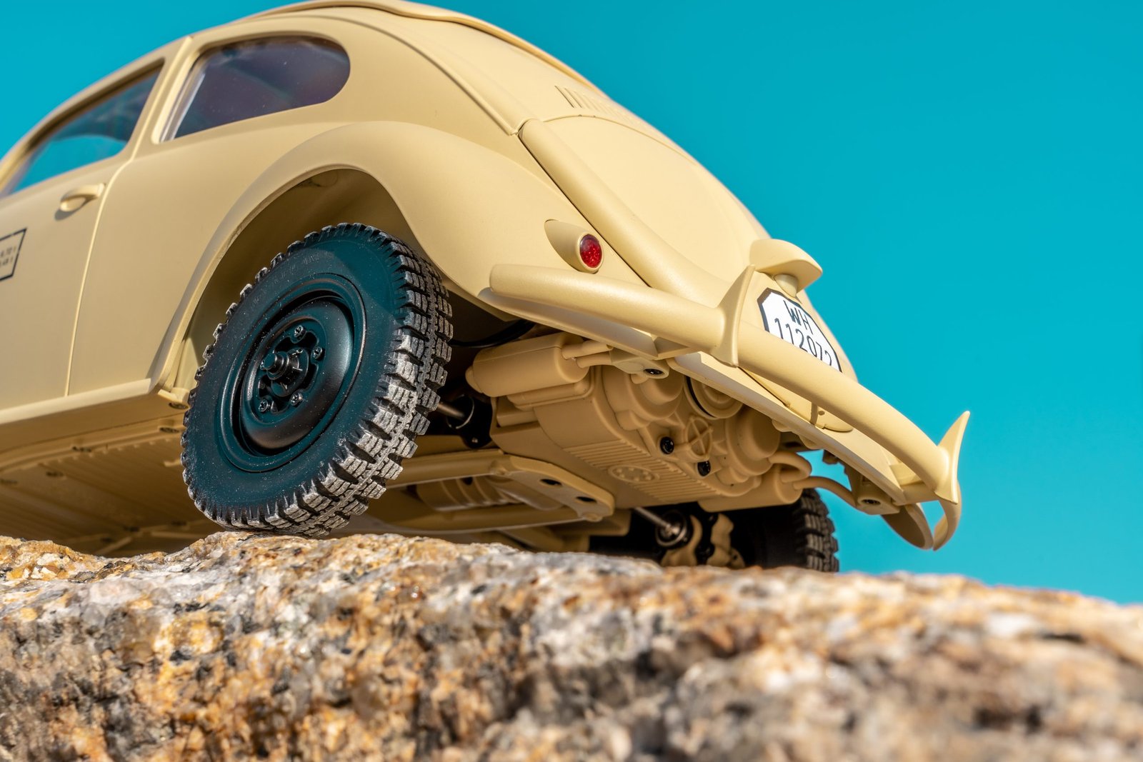 1:12 Kommandeurwagen Beetle RTR Yellow - Image 5