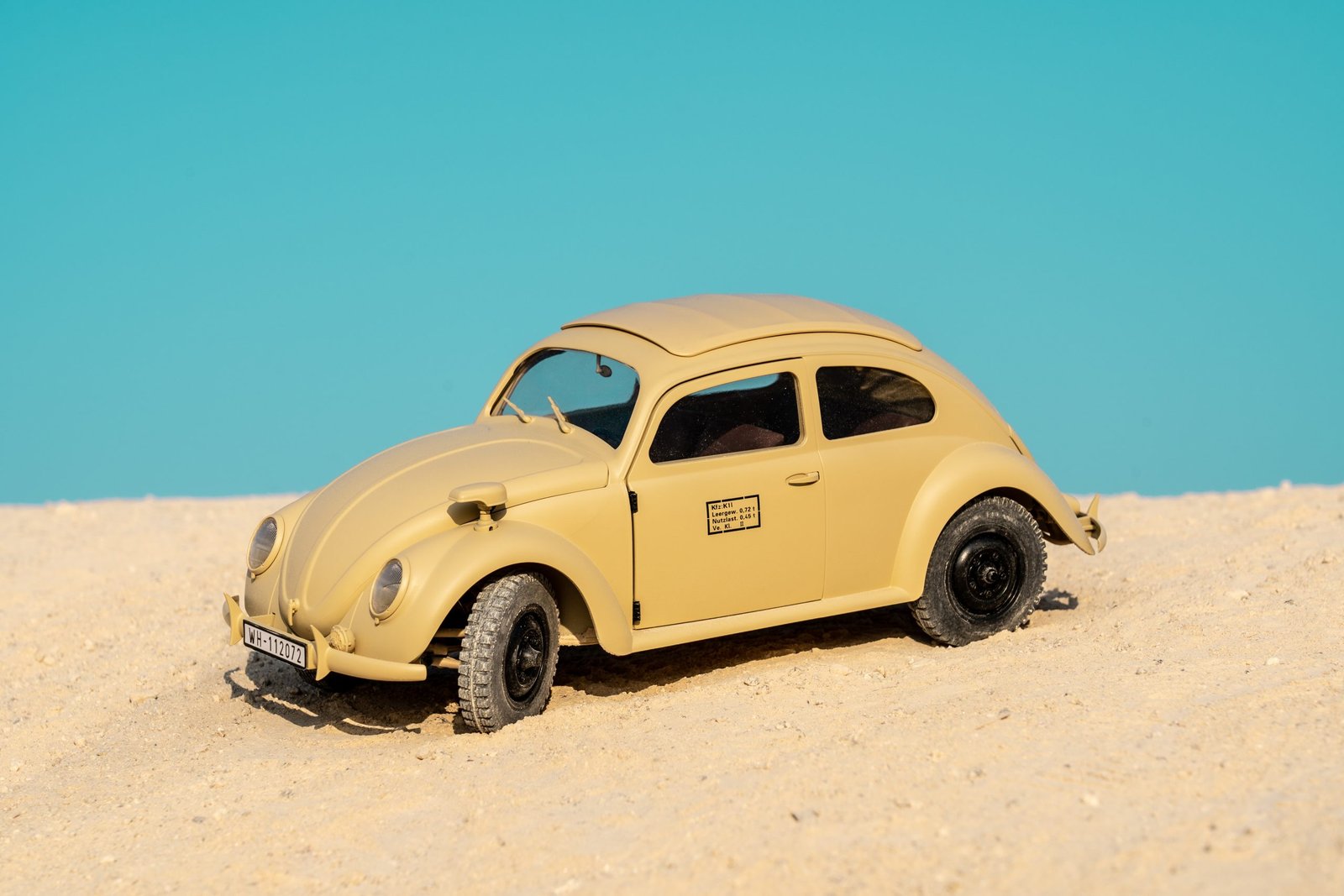 1:12 Kommandeurwagen Beetle RTR Yellow - Image 2