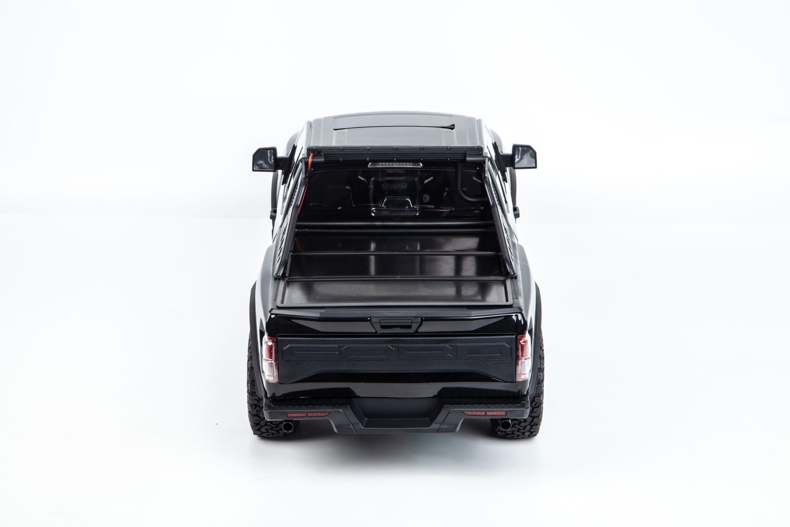 KM-1:8 Ford Raptor F150 - Image 24