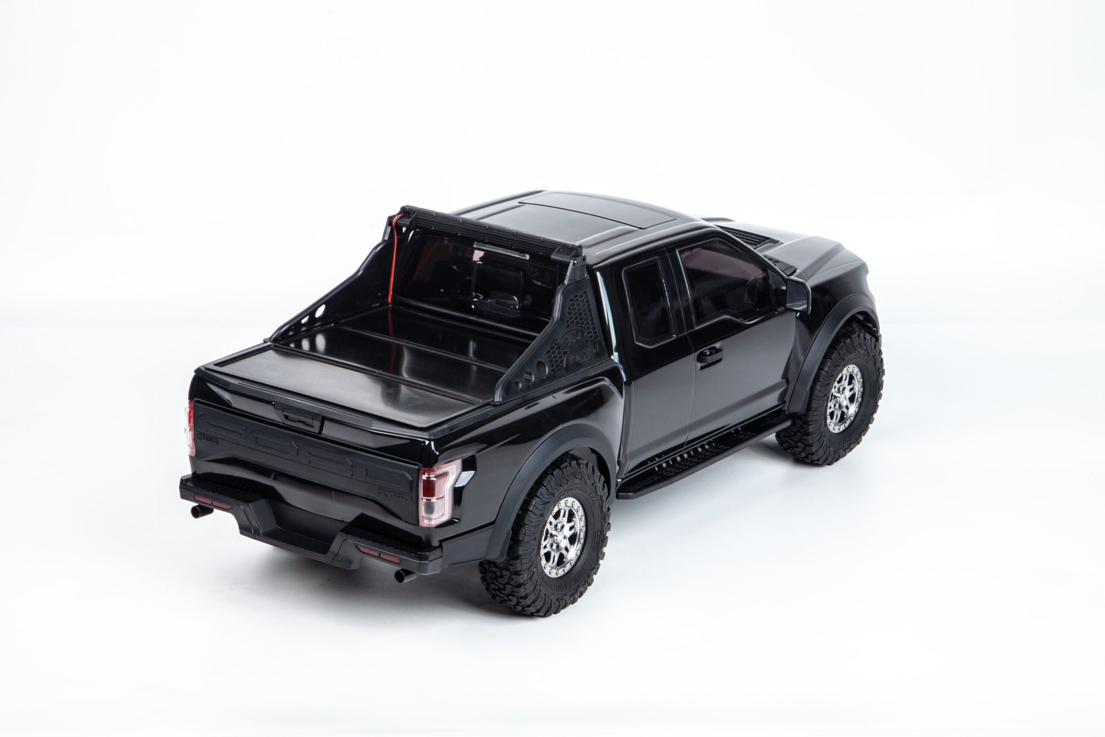 KM-1:8 Ford Raptor F150 - Image 23
