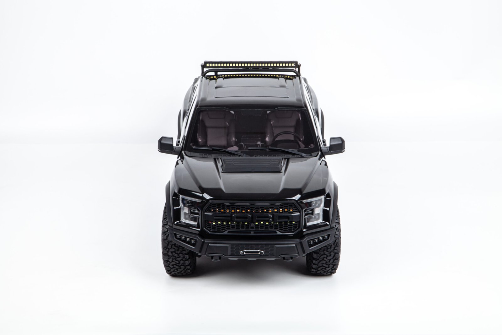 KM-1:8 Ford Raptor F150 - Image 20