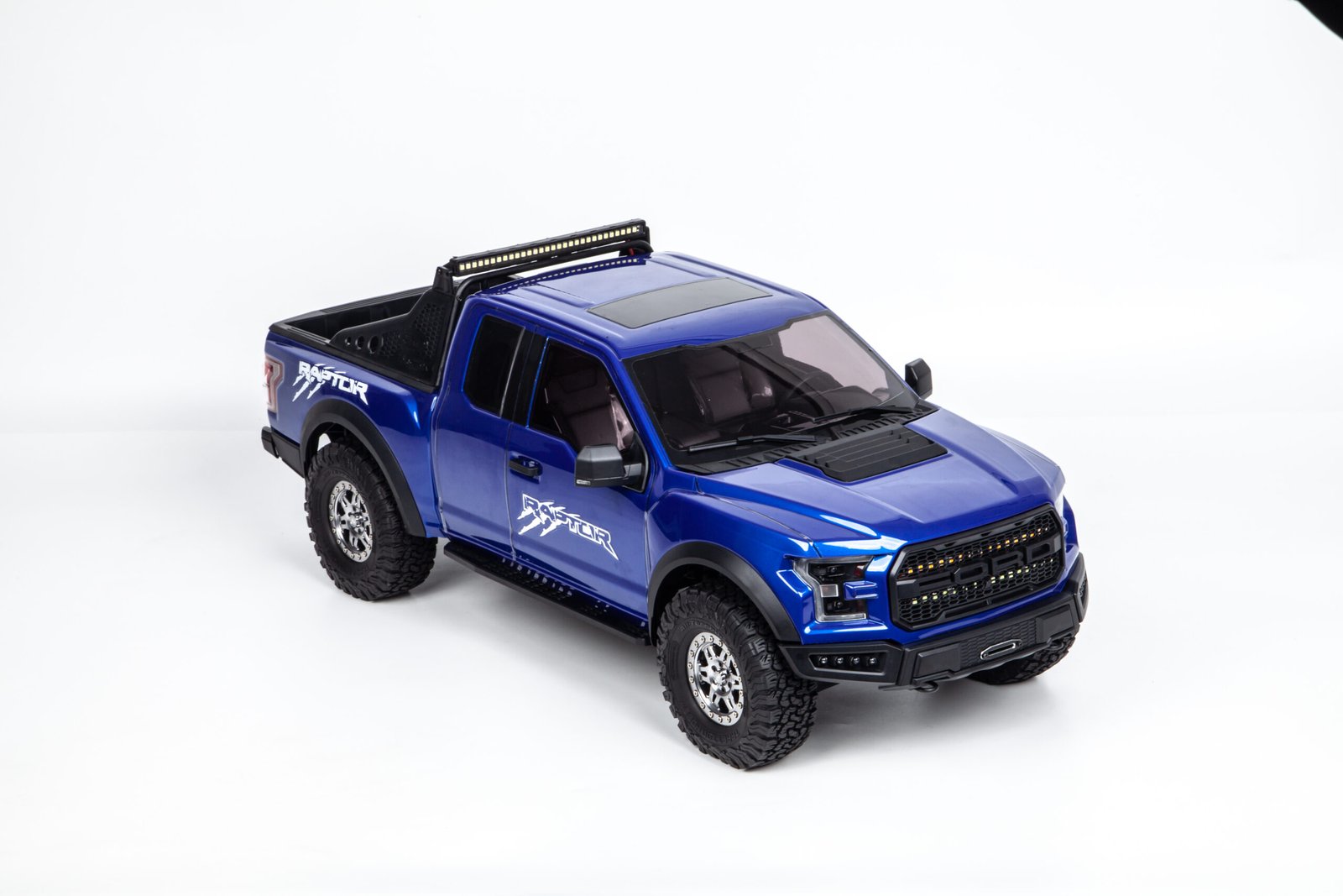 KM-1:8 Ford Raptor F150 - Image 3